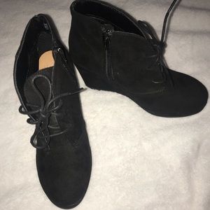 Merona black wedges